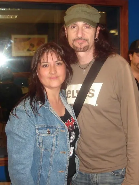 Myri junto a Bruce Kulick en La Batuta, 2006