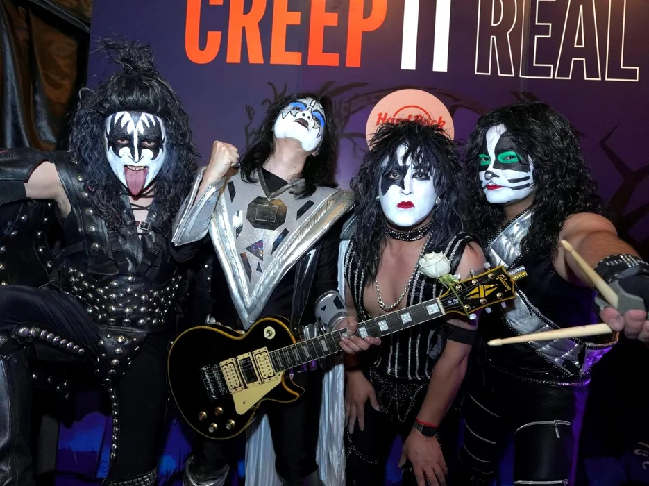 La banda tributo Danger, completa, en el homenaje a Ace Frehley