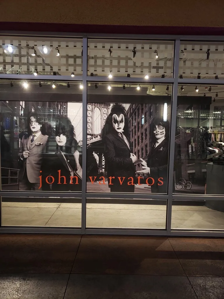 Vitrina de John Varvatos con maniquíes de KISS, Las Vegas